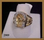 Hoefijzer-ring 0,33Kt diamant. (In goud, verguld en zilver)